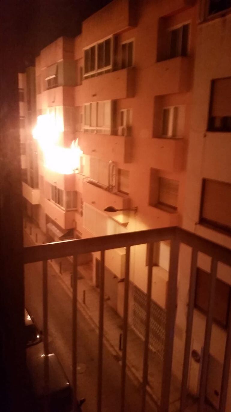 Imagen del piso incendiado