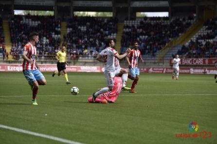 Rodri en una acción de juego