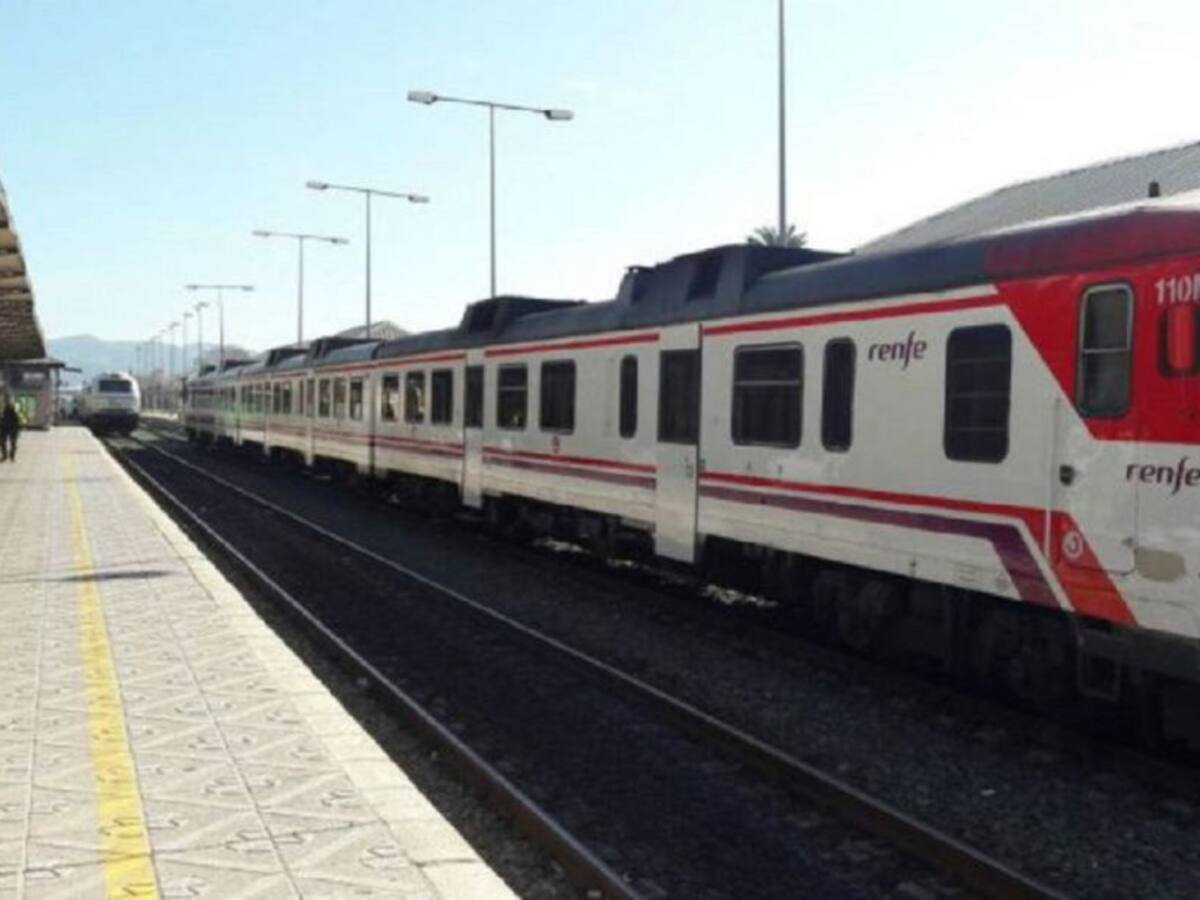 Águilas pide a Renfe que suspenda los "trenes de baños" por los rebrotes