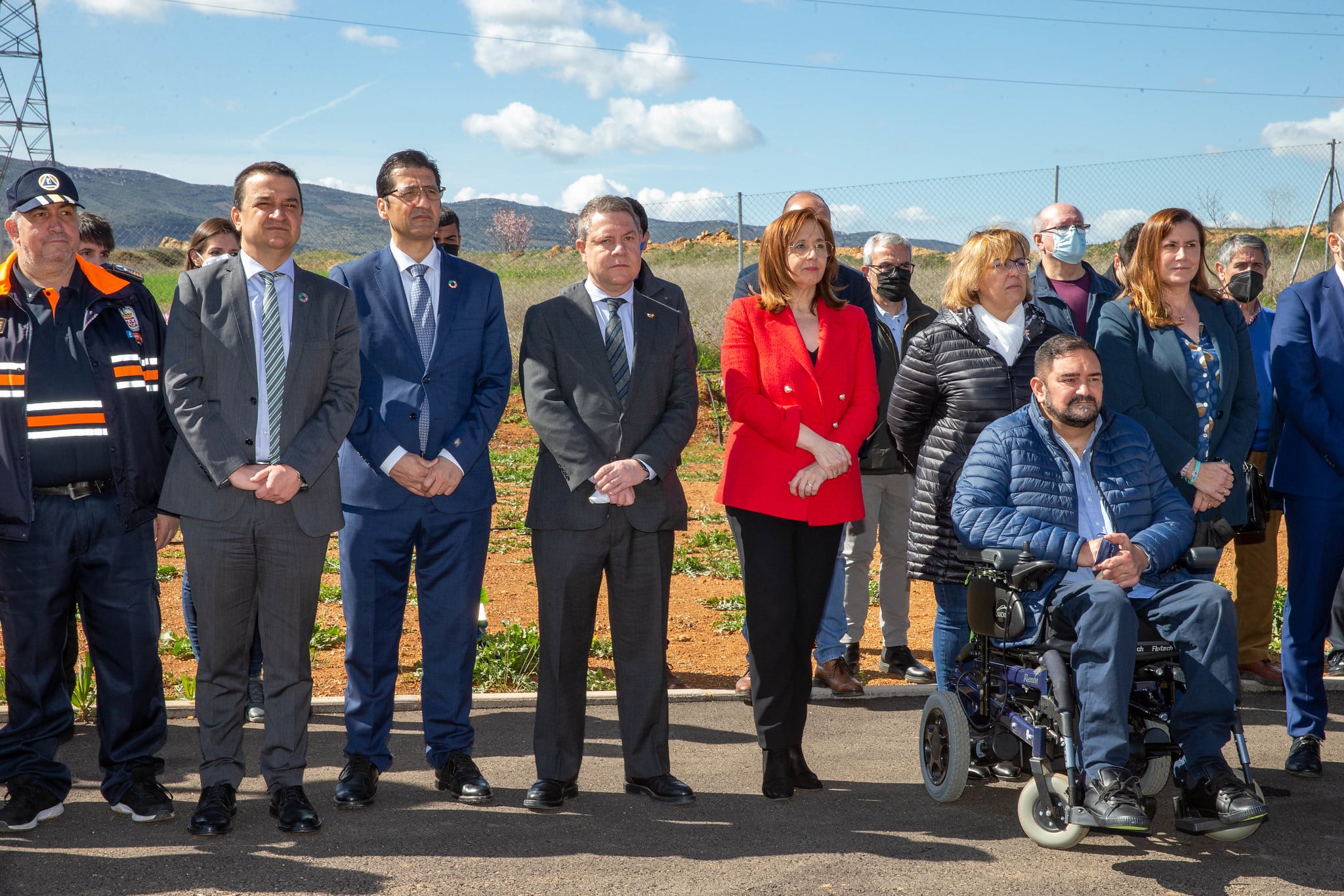 Emiliano García-Page, José Manuel Caballero, Jacinta Monroy y otras autoridades rinden homenaje al pueblo ucraniano en Argamasilla de Calatrava