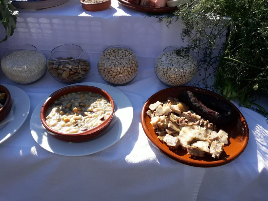 La tradicional Olla de San Antón, tradición culinaria de toda Granada nacida en Monachil