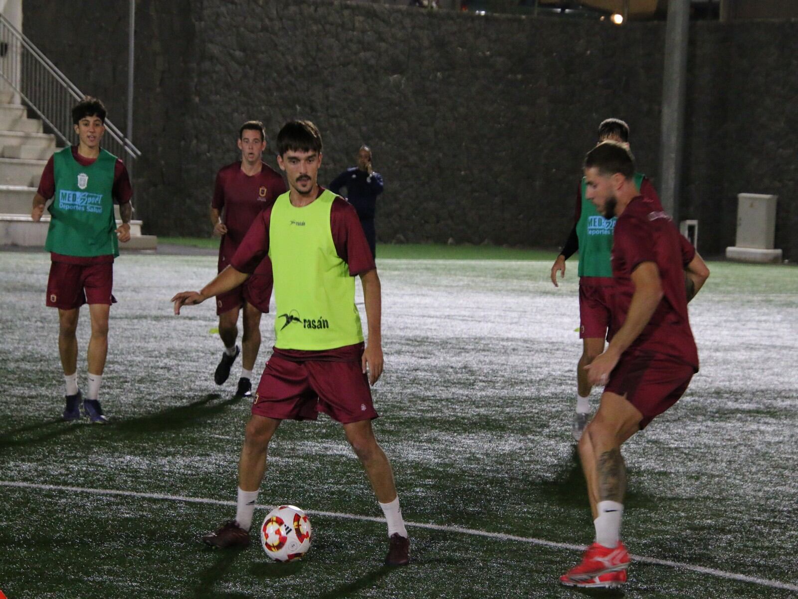 Entrenamiento de la UD Lanzarote para la eliminatoria de Copa del Rey frente al Racing de Santander.