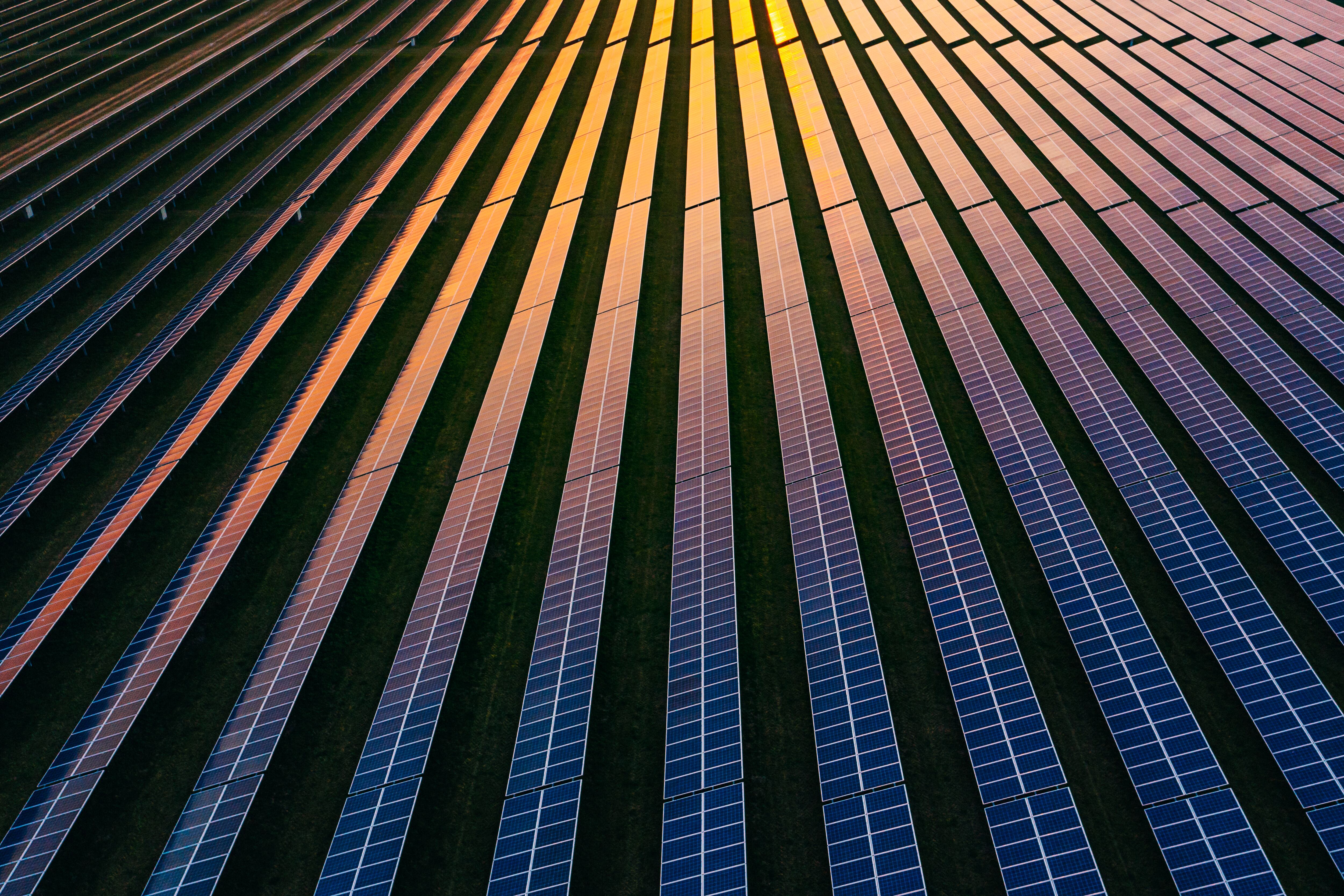 Placas solares para generar energía.