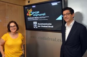 Félix Amaya, director de SER Ciudad Real y Manuela Nieto-Márquez, concejala festejos en la presentación