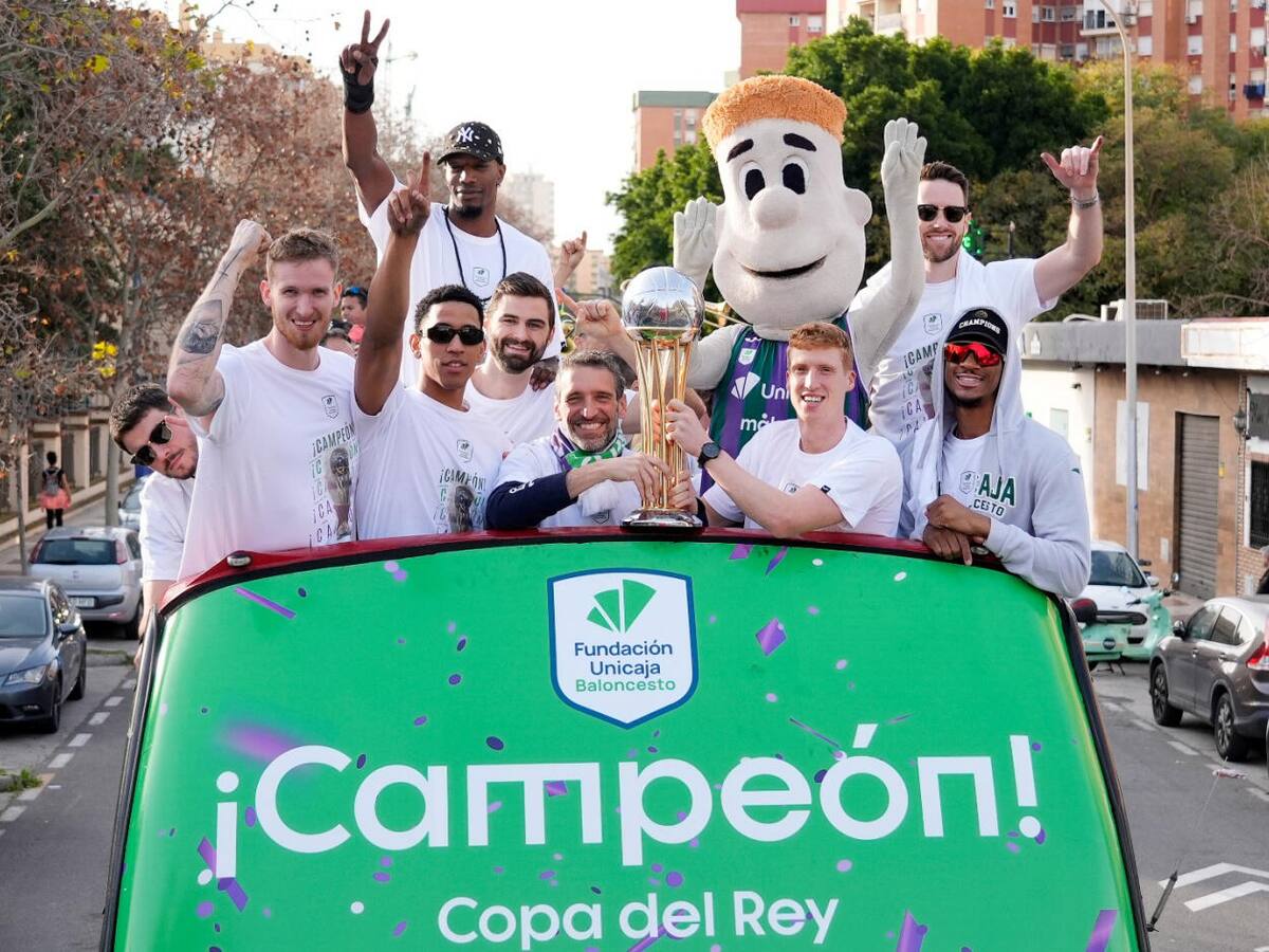 Los Reyes felicitan al Unicaja por el título de la Copa del Rey