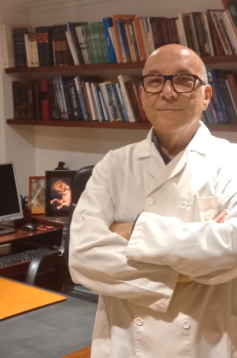 Fco. Sellers, doctor en Medicina por la Universidad Miguel Hernández de Elche.