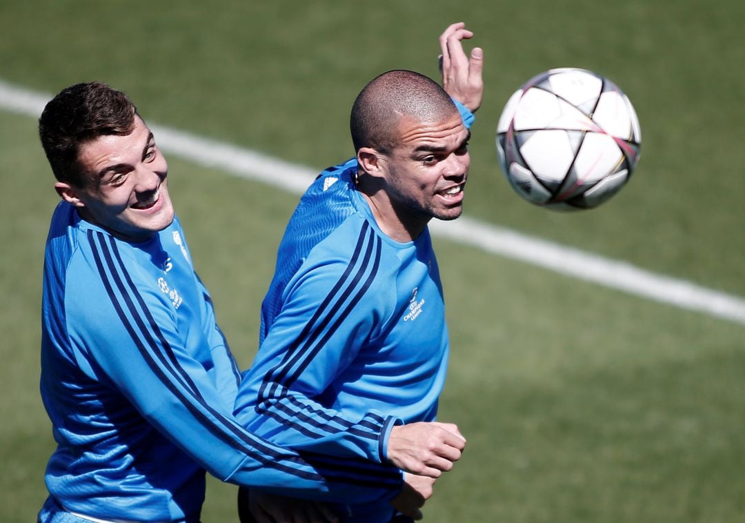 Kovacic y Pepe, durante su etapa en el Real Madrid