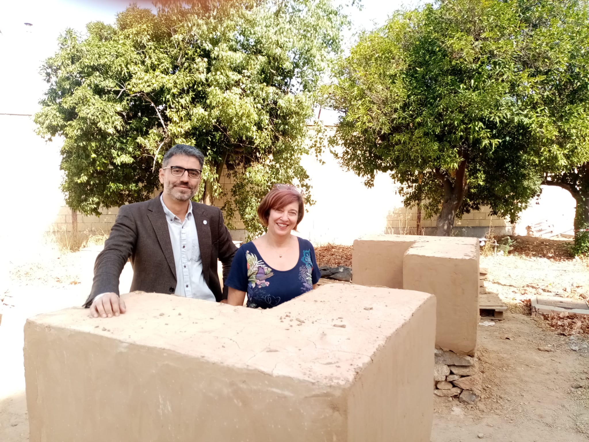 Maribel Rodríguez, directora del Museo de La Rinconada y Francisco José García Fernández, director del Departamento de Prehistoria y Arqueología de la Universidad de Sevilla