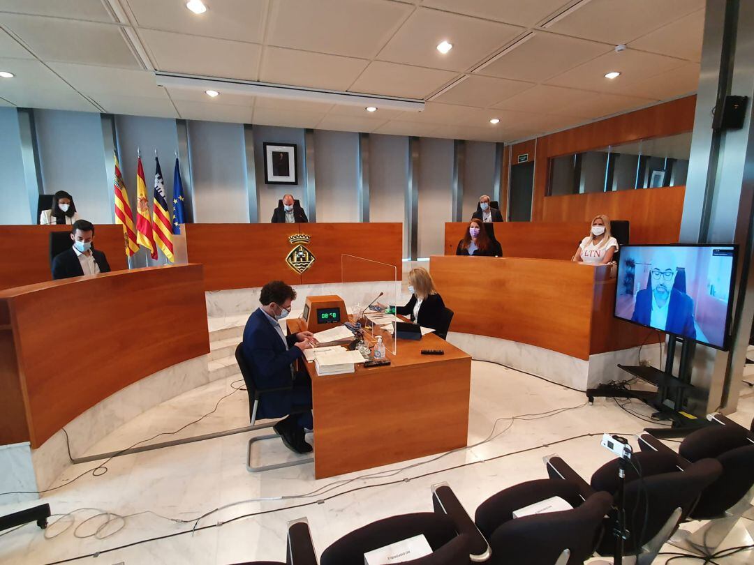 Pleno en el Consell