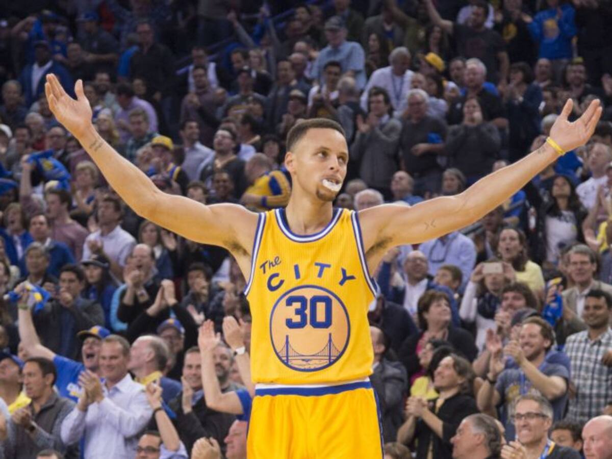 Curry también machaca