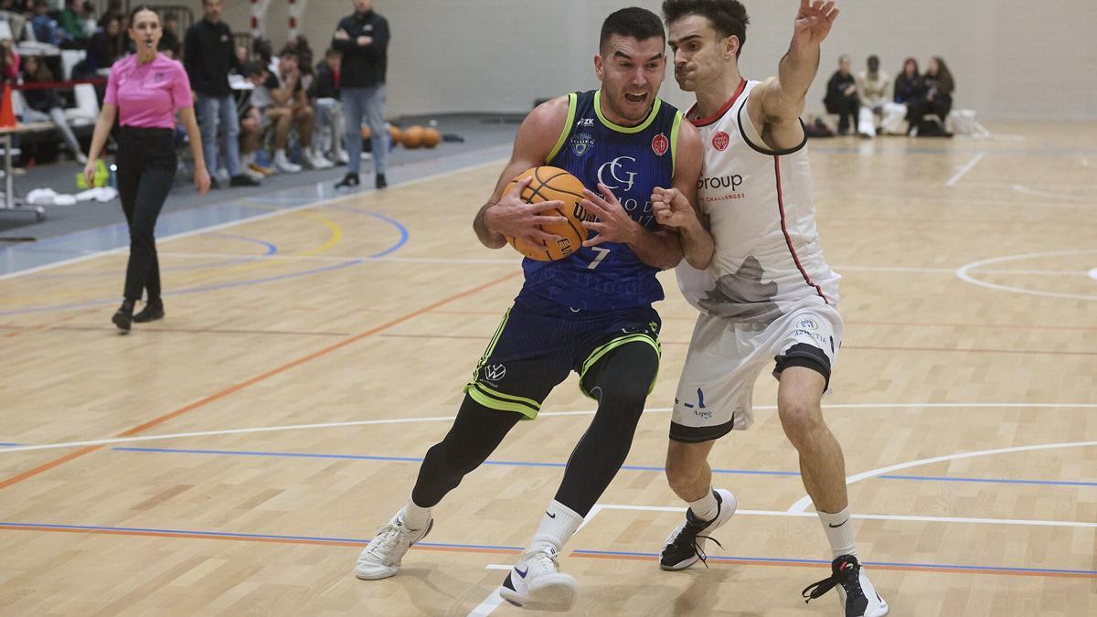 Alejandro Rubiera, durante un partido de esta temporada / Iñaki Porto