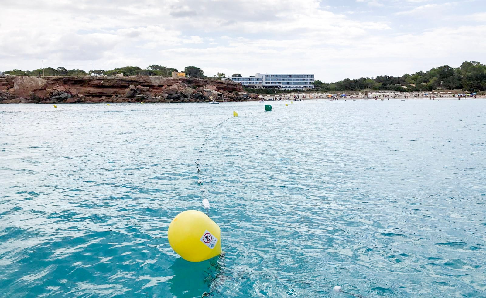 Balizamiento en Cala Saona