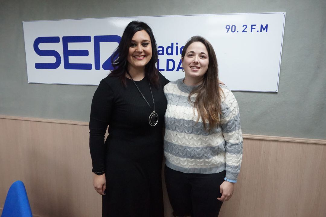 Reme Poveda y María Amarillo en Embajada