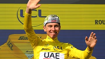 Tadej Pogacar gana su tercer Tour de Francia