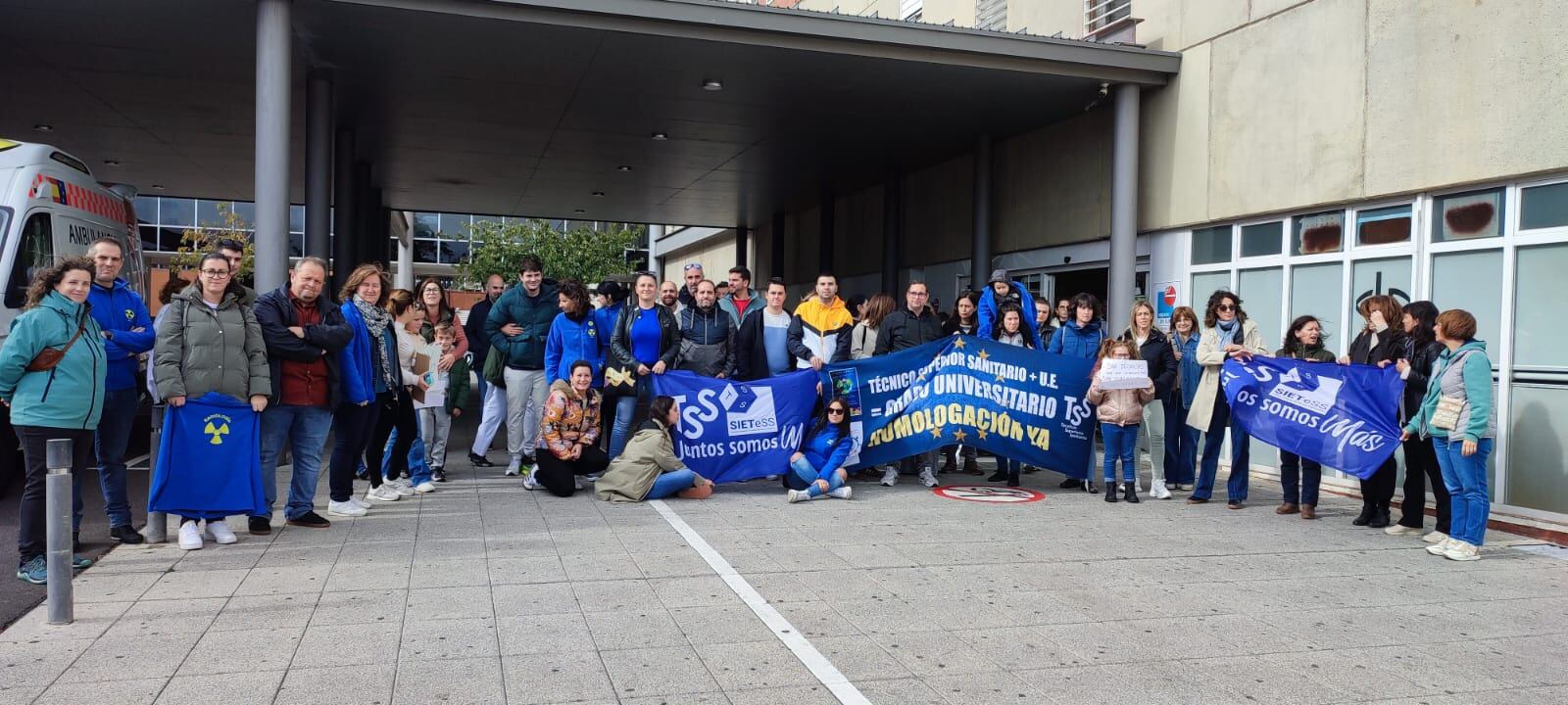 Los técnicos superiores sanitarios de Palencia cifran el seguimiento de la huelga en un 90%