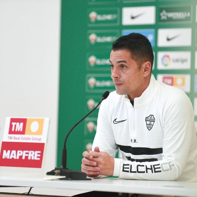 Francisco Rodríguez en la Sala de Prensa del Elche CF