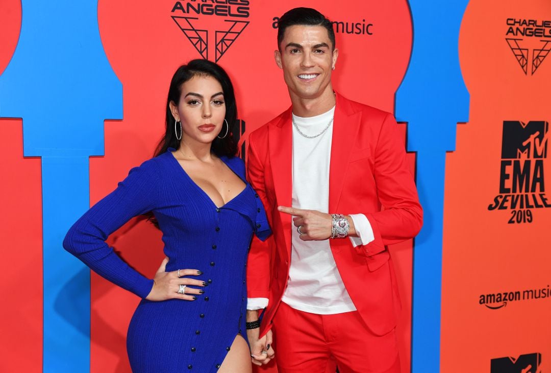 Georgina Rodriguez y Cristiano Ronaldo en una gala de los MTV EMA 