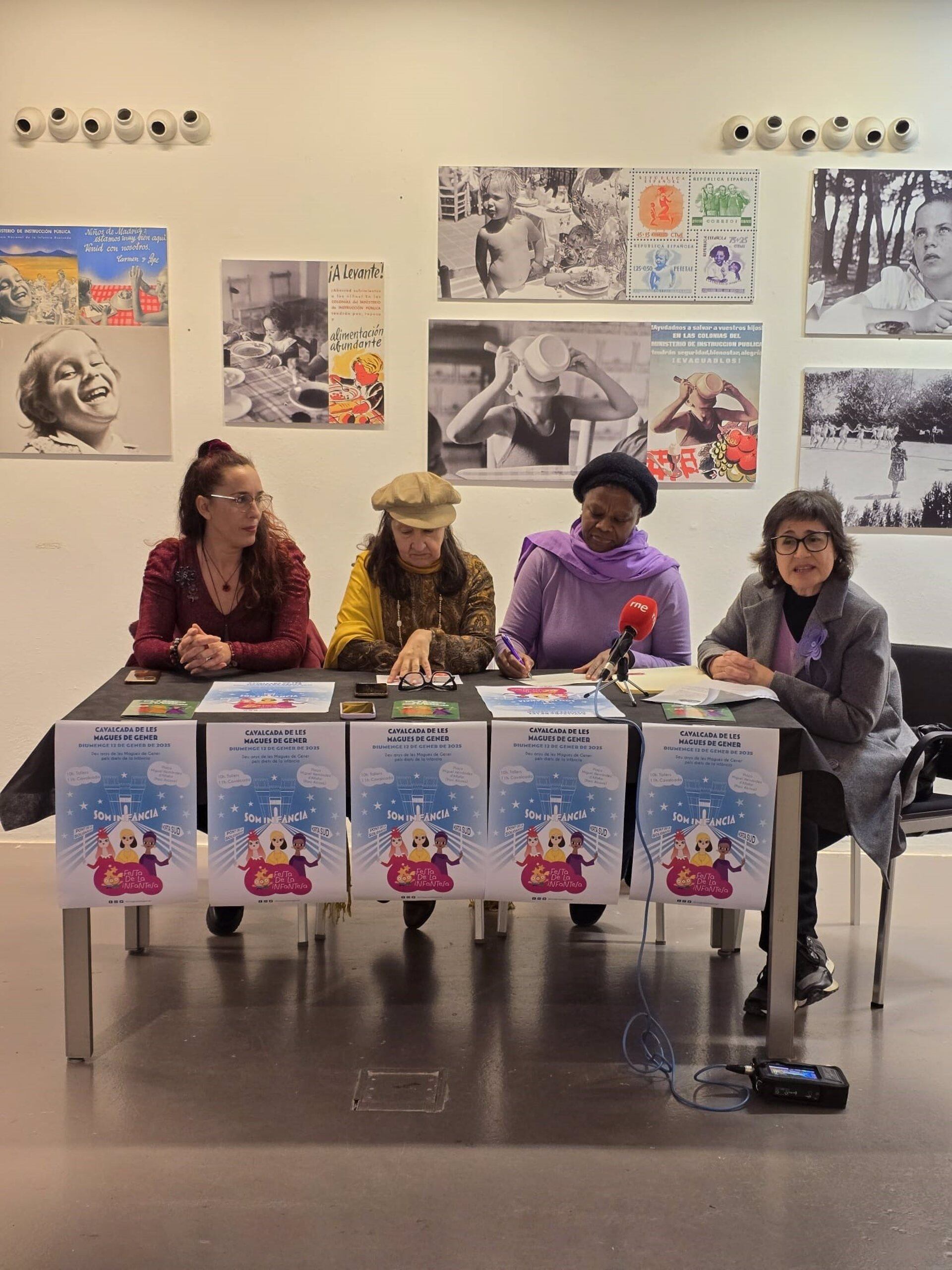 27/12/2024 La 'Festa de la Infantesa' anuncia las 'Magues de Gener' 2025: Núria Nácher, Cristina Escrivà, Àngela NzambiSOCIEDAD 
ASAMBLEA 'FESTA DE LA INFANTESA'
