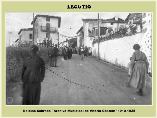 Legutio en una foto entre 1910-1925