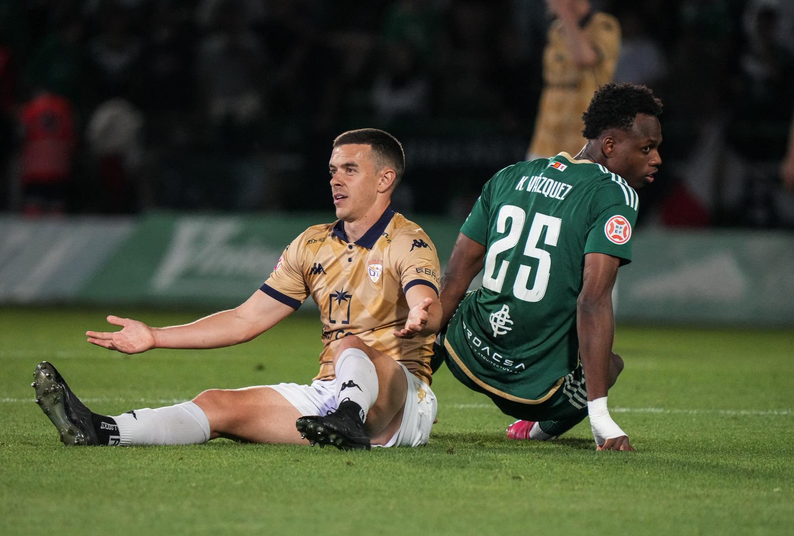 CP Cacereño 1-1 CD Guadalajara. J34 Primera RFEF. @javago_cc @fotografiasvp_