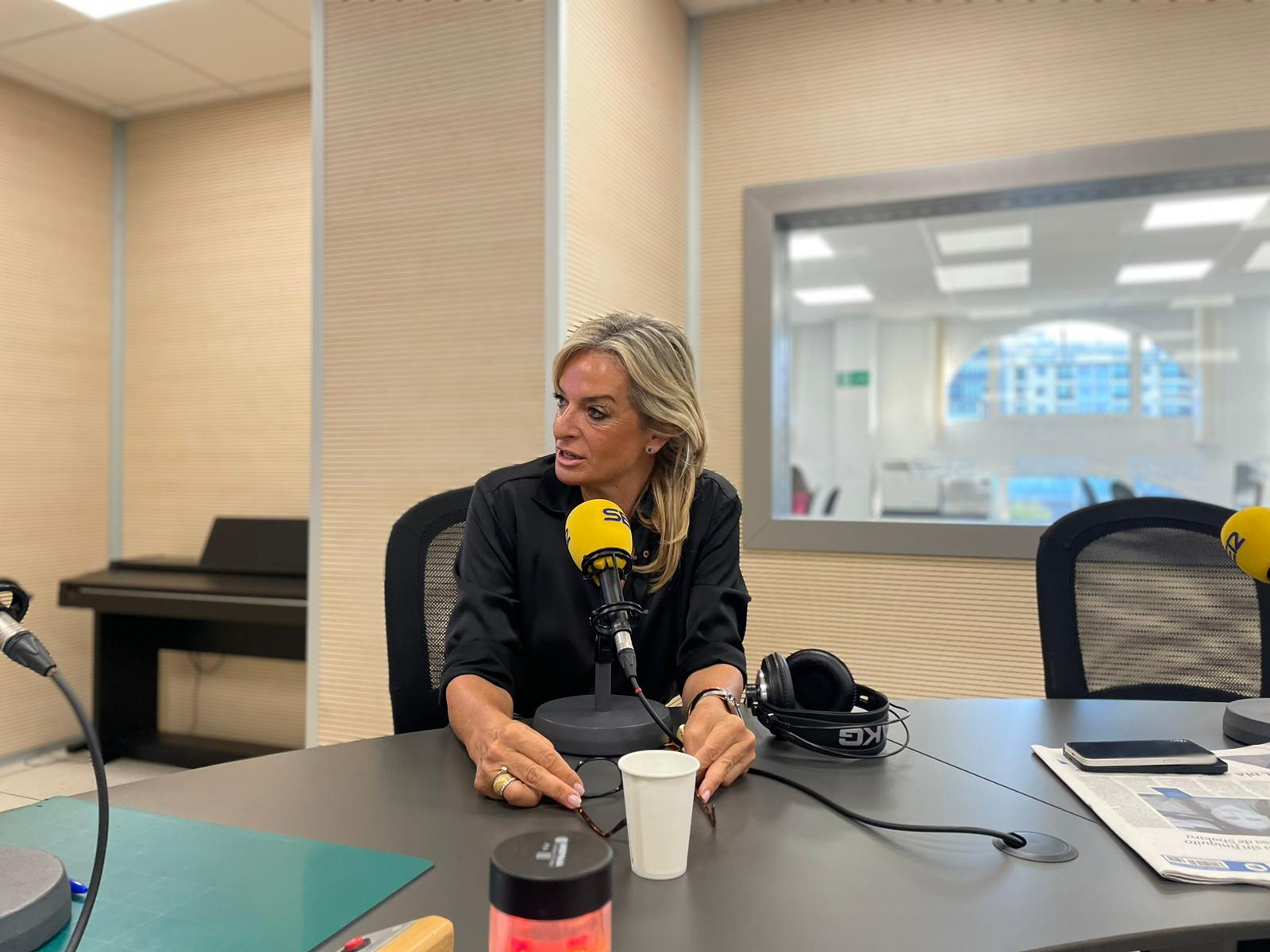 Esther Monzón, consejera de Sanidad del Gobierno de Canarias, en los estudios de Radio Club Tenerife