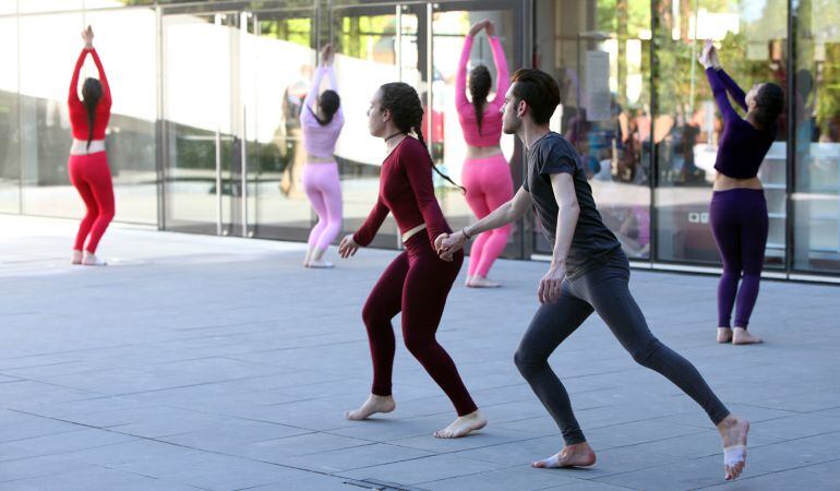 Espectáculo de danza en la calle