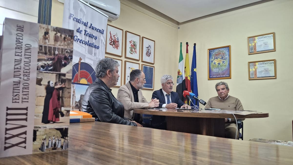 ENTREVISTA FELIPE GOMEZ TEATRO GRECOLATINO