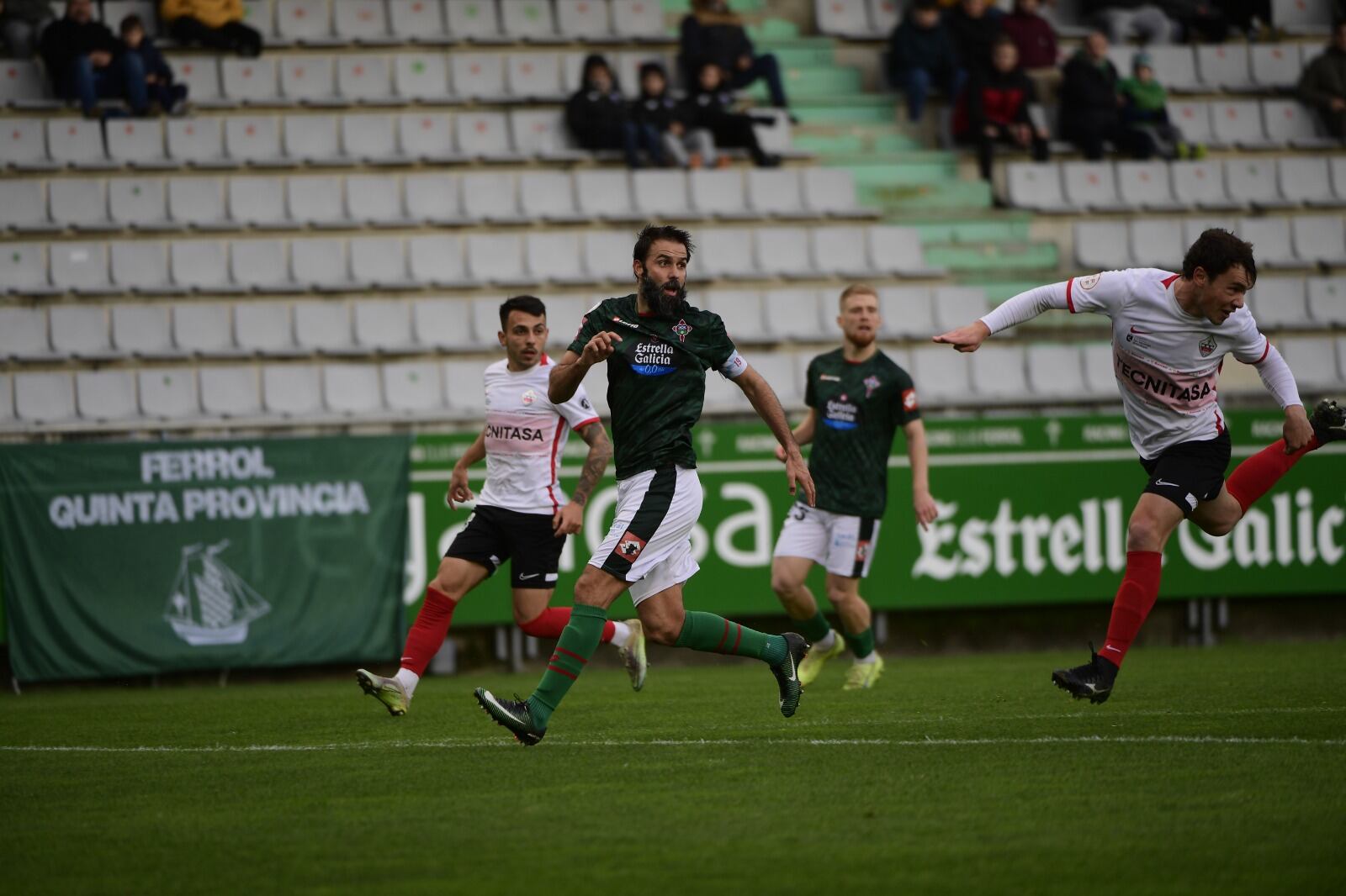 Joselu, durante el Racing-San Sebastián de los Reyes en A Malata (foto: Racing de Ferrol)