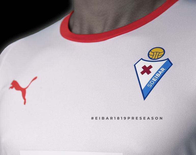 Imagen de la equipación de pretemporada del Eibar