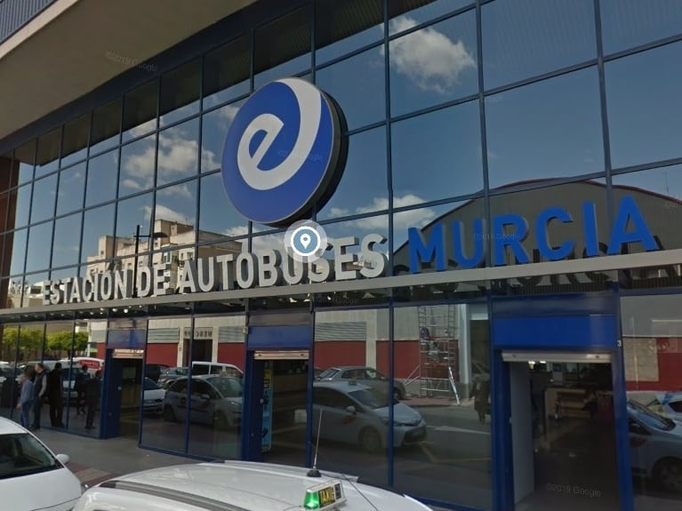 Puerta principal estación de autobuses de San Andrés, Murcia