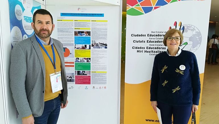 Los concejales Rosario Royo y Diego Vila en el encuentro de la Asamblea Internacional de Ciudades Educadoras