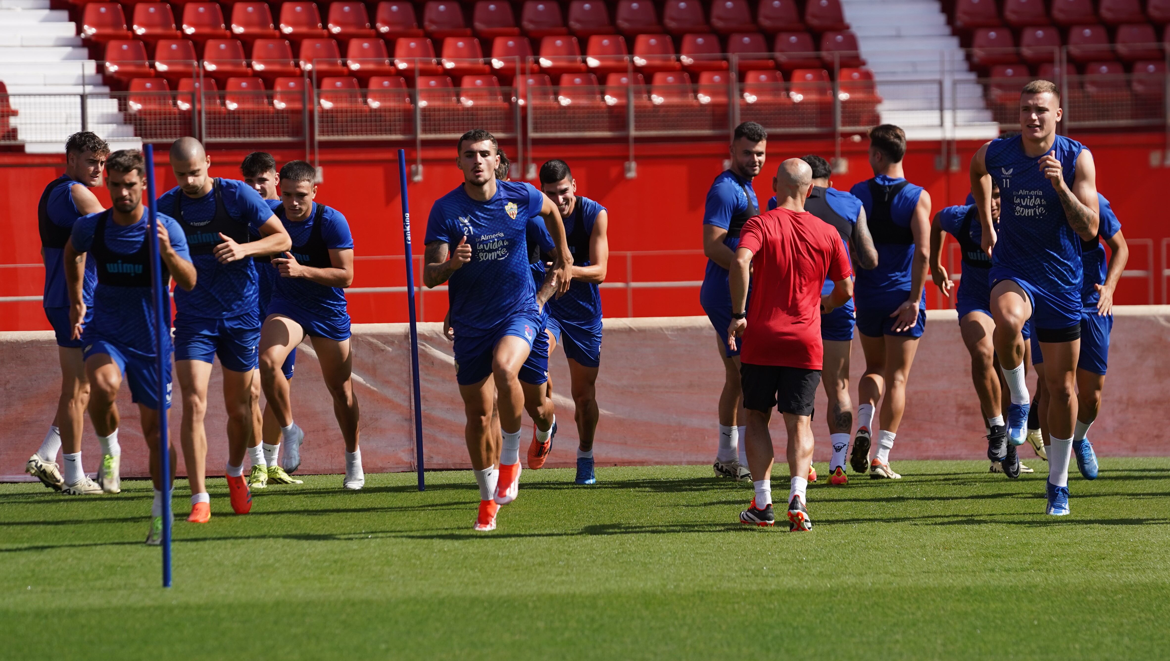 El filial del Almería ha preparado el partido en el Estadio de los Juegos Mediterráneos.