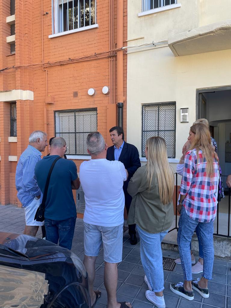 Fernando Giner se reúne con vecinos de Fuensanta