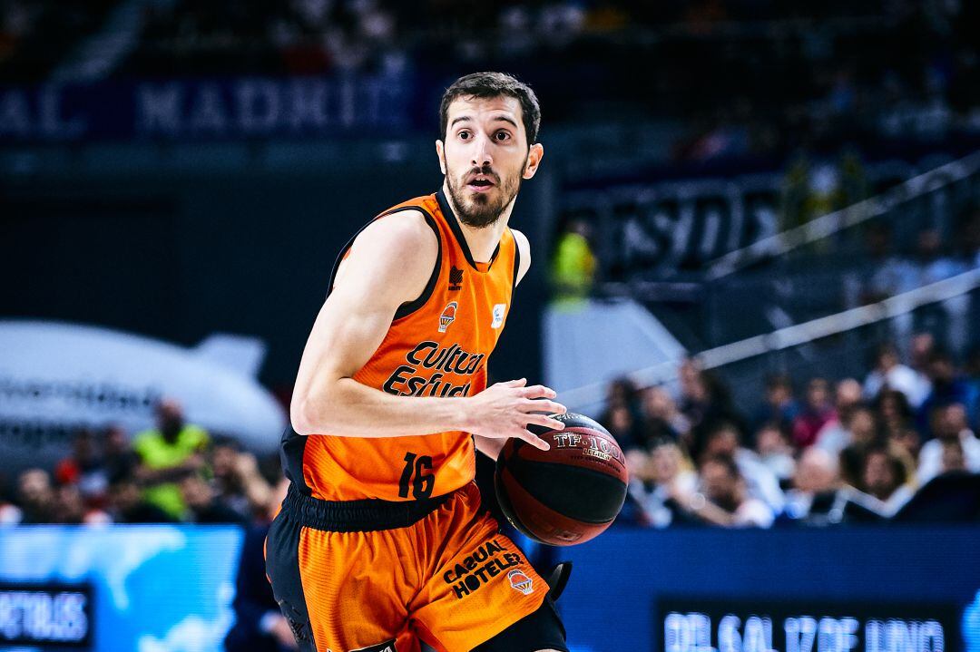 Guillem Vives, en uno de sus partidos con Valencia Basket
