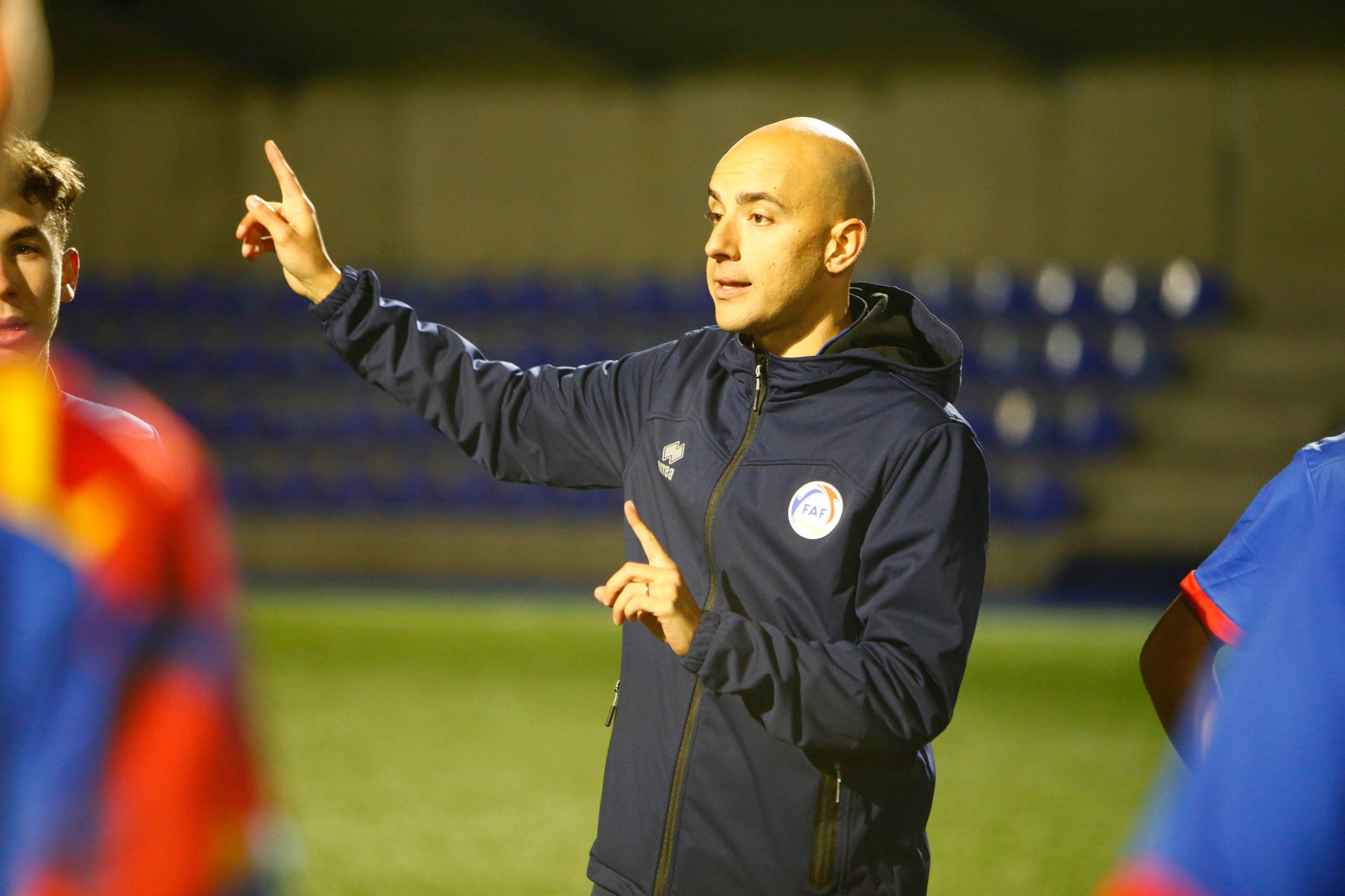 Albert Panadero en un entrenament de les seleccions de base de la FAF.