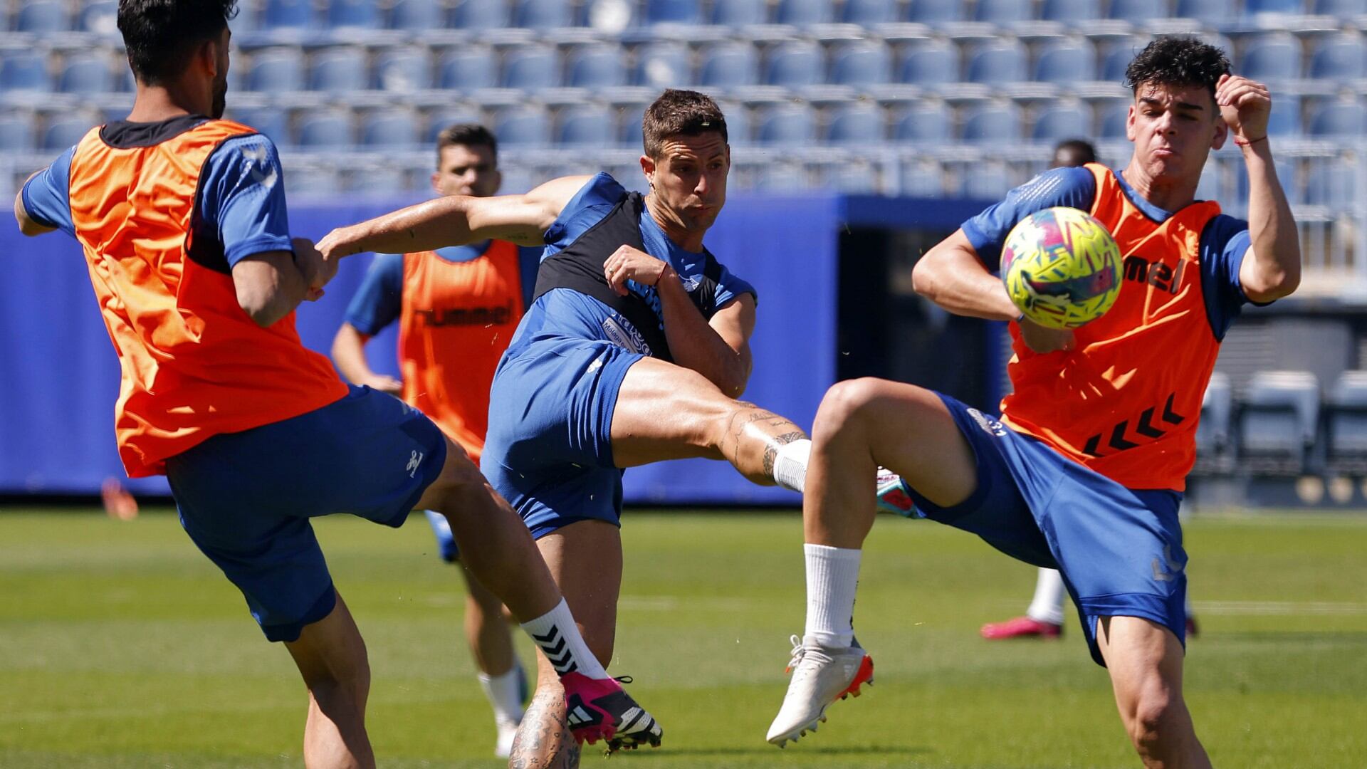 El Málaga regresó este lunes de Andorra y seguidamente entrenó en el Estadio de La Rosaleda