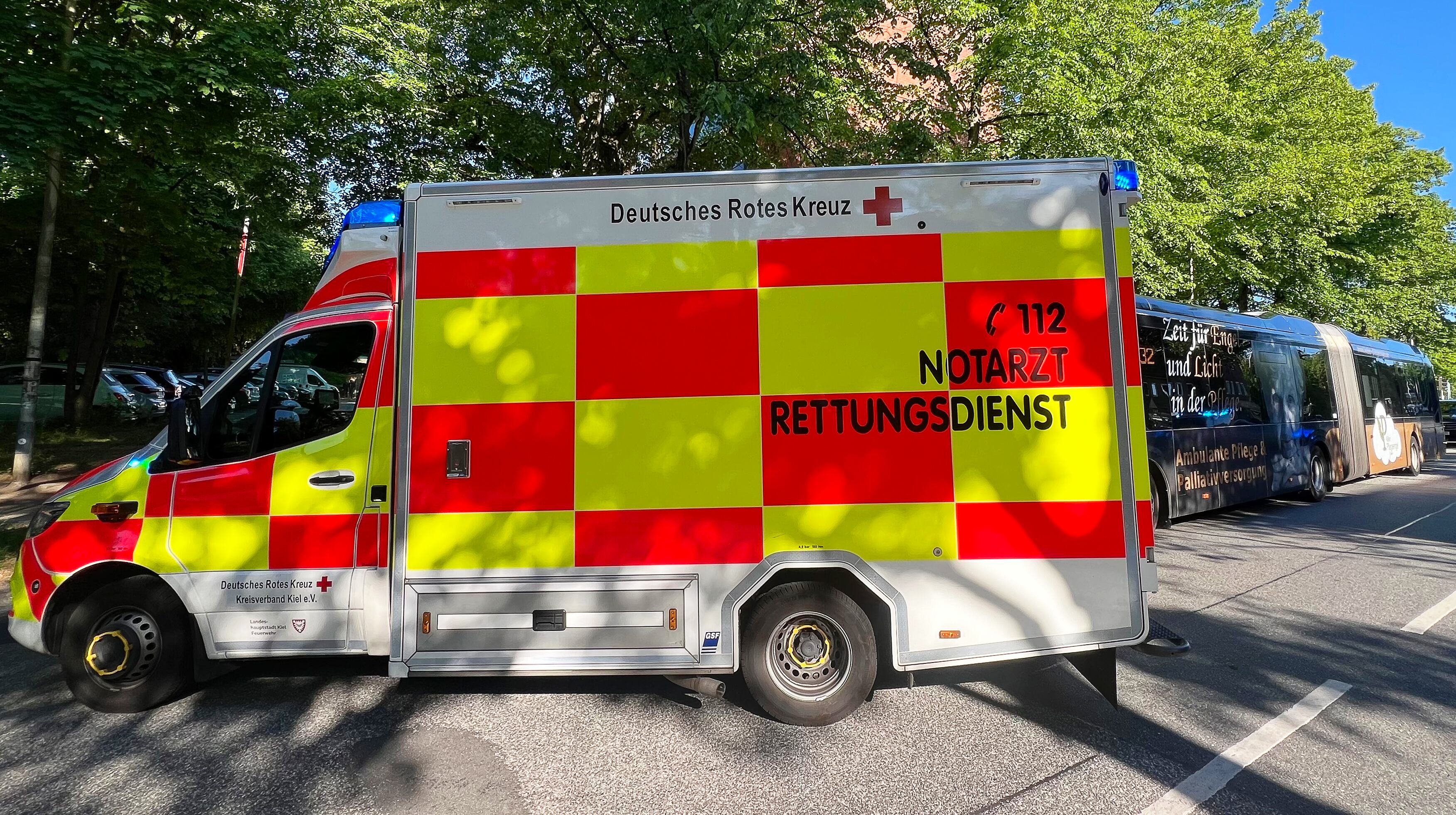 Una ambulancia aparcada cerca de un incidente en alemania