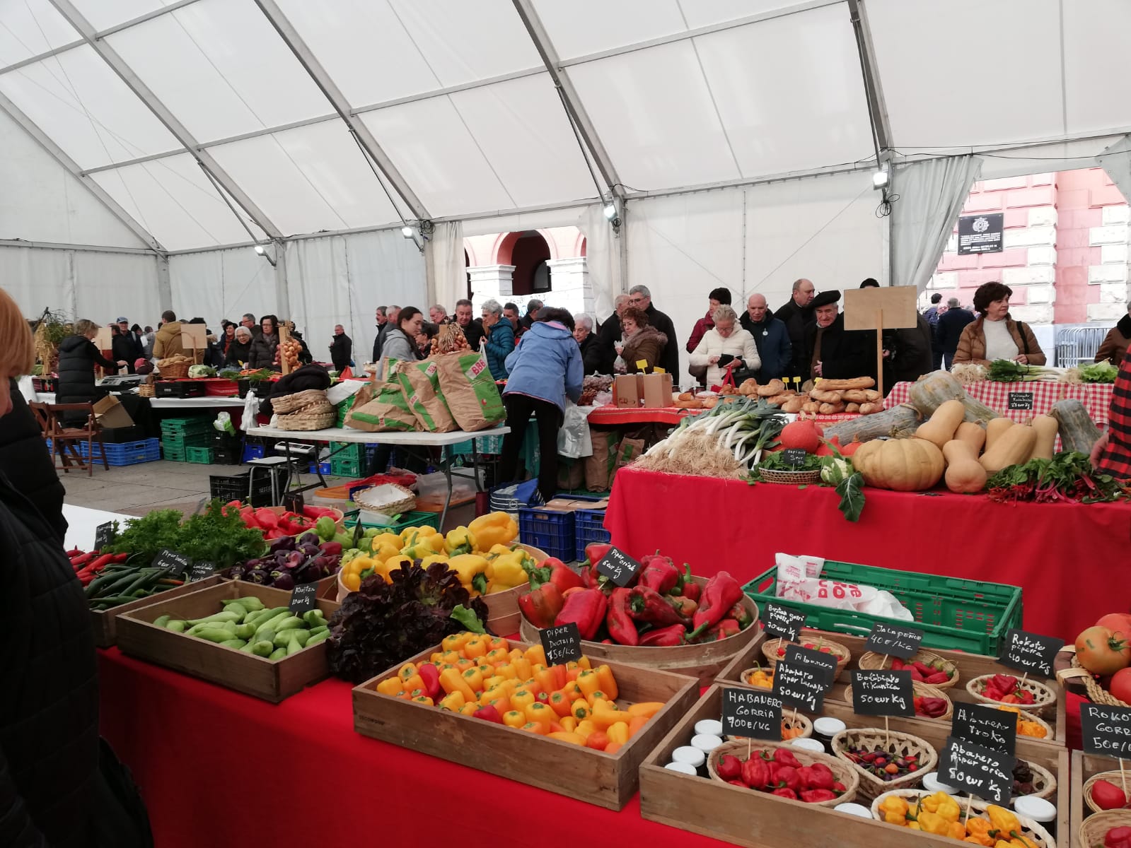 Imagen de uno de los puestos de la feria