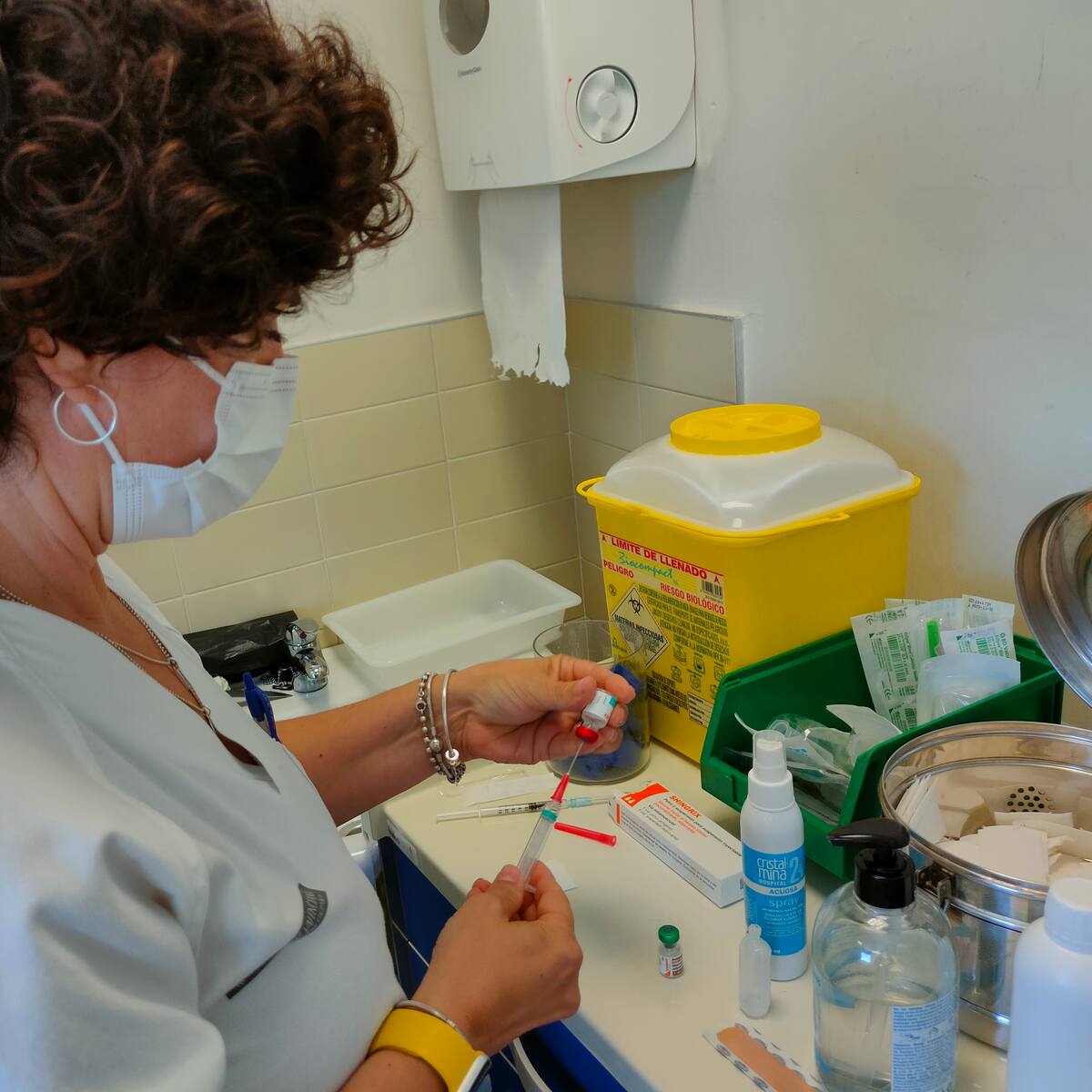 Cantabria amplía cinco años, hasta los 70, la vacunación frente al herpes zóster