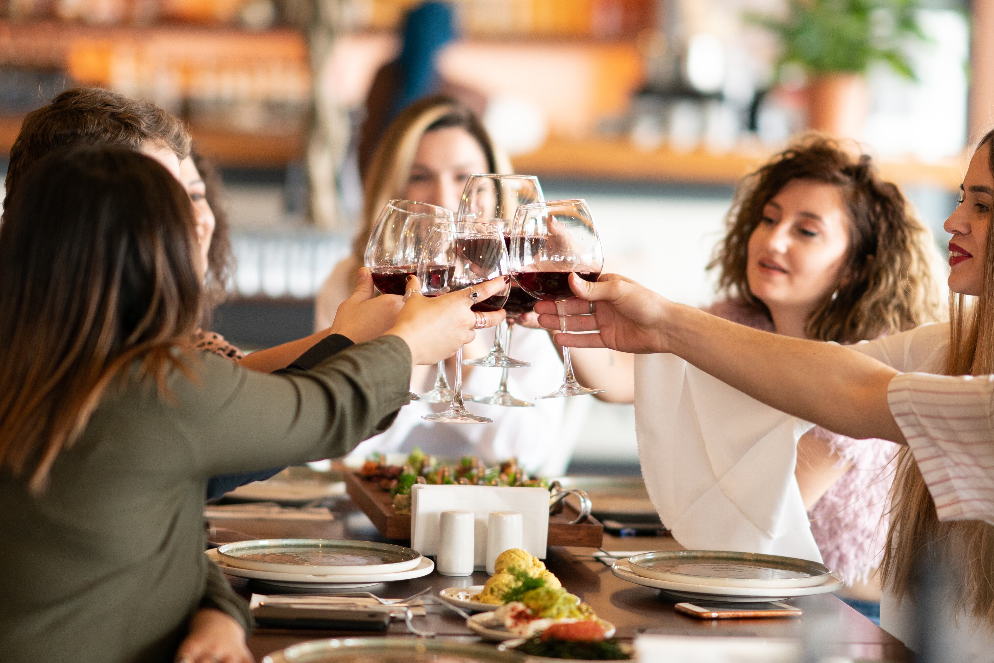 De la comida a la cena, pasando por el tardeo: la hostelería de la Comunitat Valenciana prevé una buena campaña de Navidad