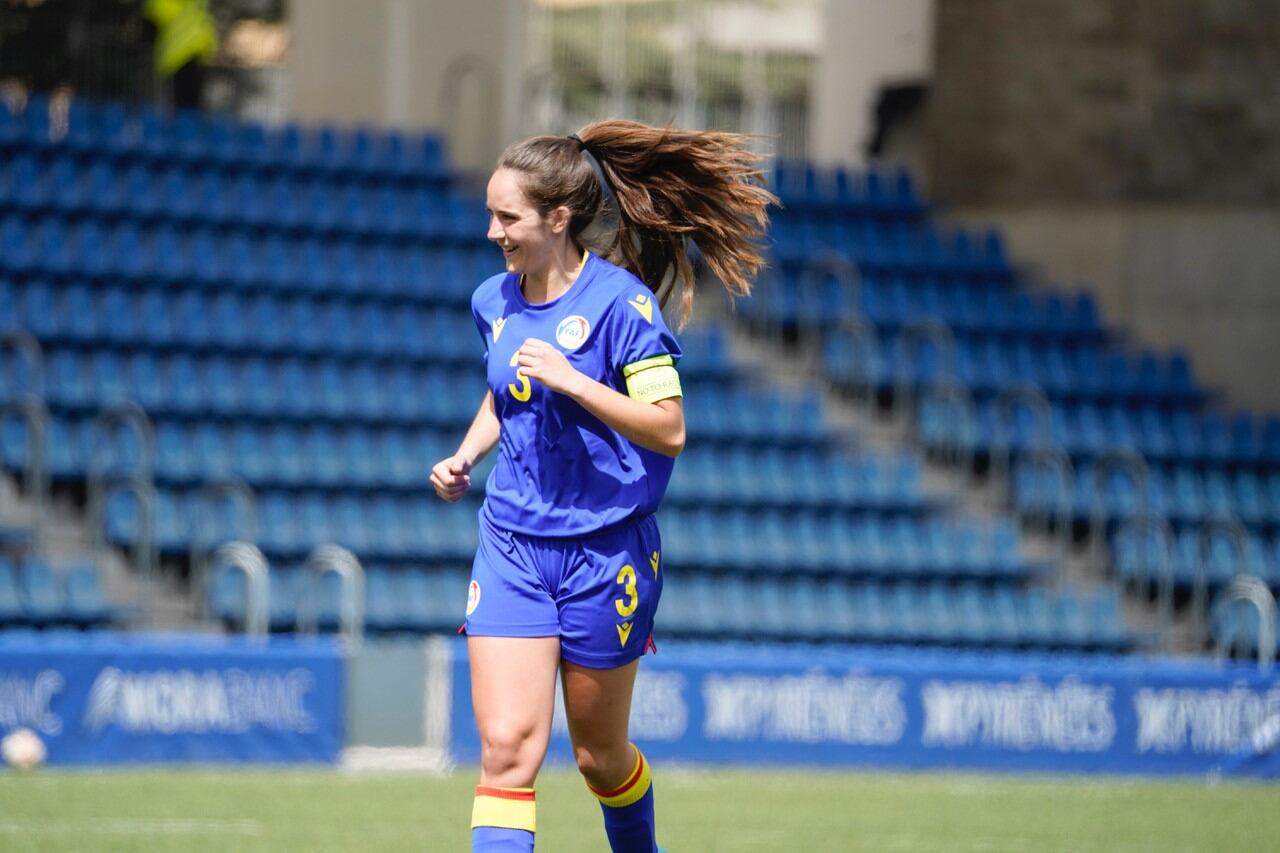 Maria Moles amb la sub19 durant el Preeuropeu disputat a Andorra