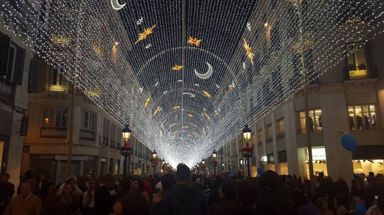 El alumbrado de Navidad amplia a tres pases diarios el espectáculo musical