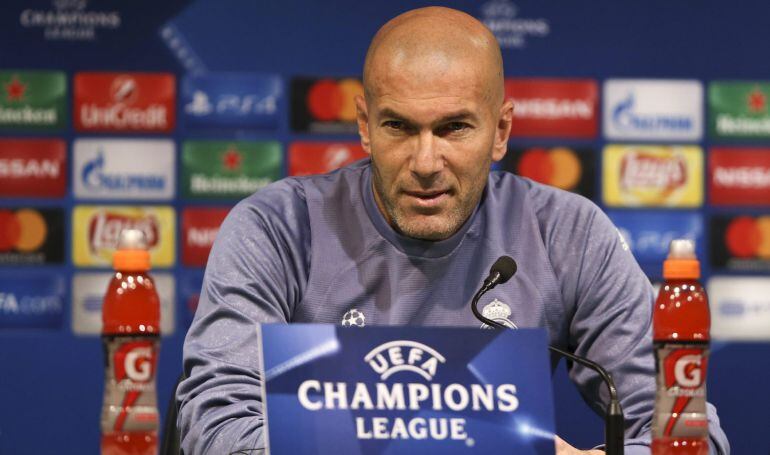 Zinedine Zidane, durante su comparecencia en Lisboa