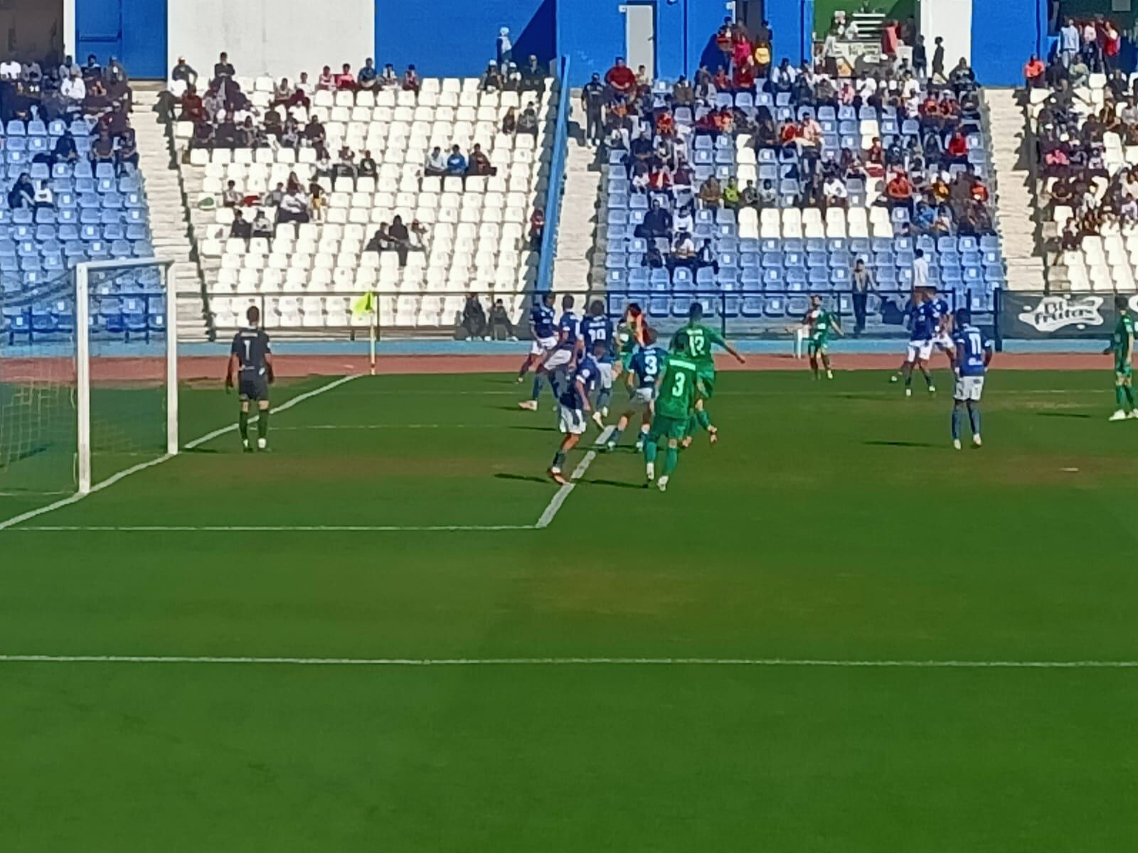 Instante del encuentro entre el UD Melilla y el CD Alcoyano disputado en el Álvarez Claro