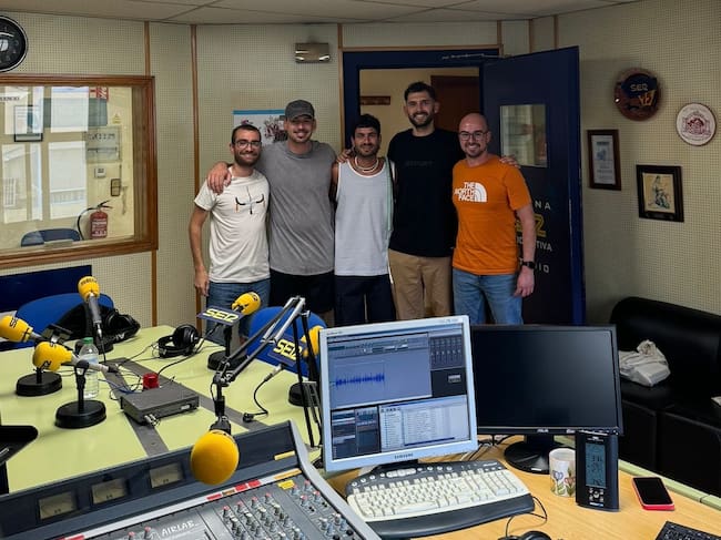 Los "Hey Zuri" en Radio Xàtiva.