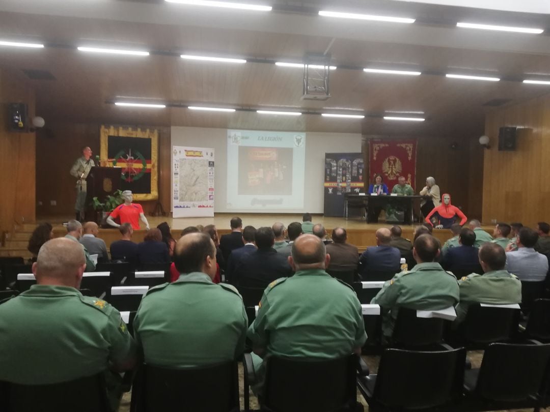 El coronel García-Almenta ha sido el encargado de realizar la presentación de la prueba en el Acuartelamiento de Montejaque