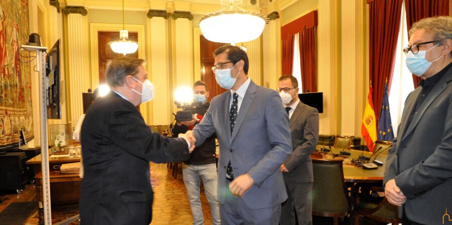 Encuentro entre Luís Planas y José Luís Caballero para tratar sobre FENAVIN