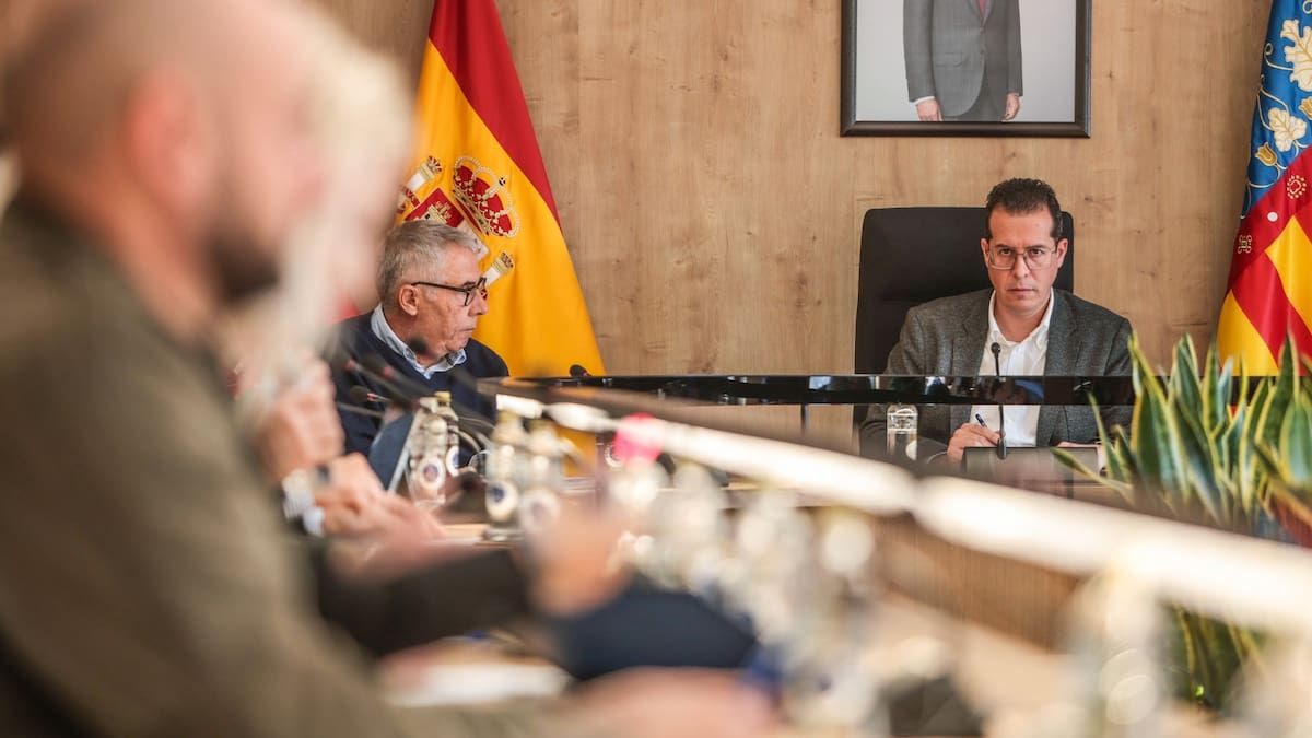 El Pleno del Ayuntamiento de Elda rechaza la moción de Vox sobre la instalación de cámaras de seguridad en las zonas de diseminados