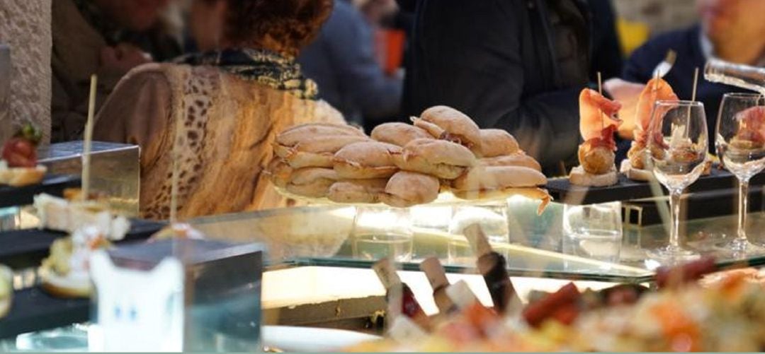 La calle Laurel de Logroño anuncia el cierre de los bares por la cirisis del coronavirus