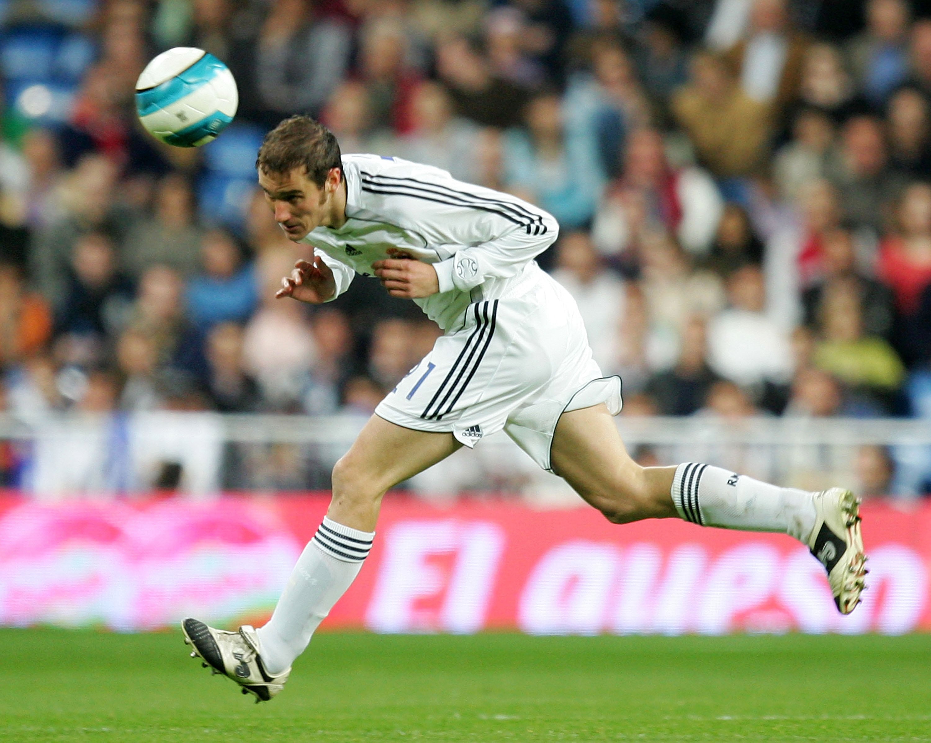 Iván Helguera, durante uno de sus últimos partidos con el Real Madrid